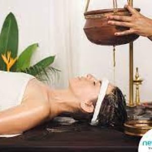 Massage with Shiro Dhara